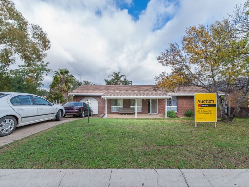 15 Brolga Way, Tamworth NSW 2340