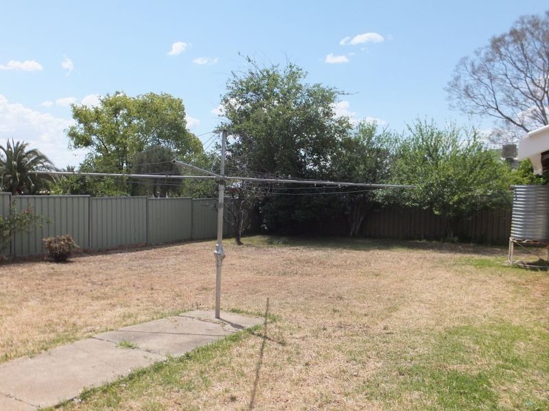 25 Elm Street, Tamworth NSW 2340