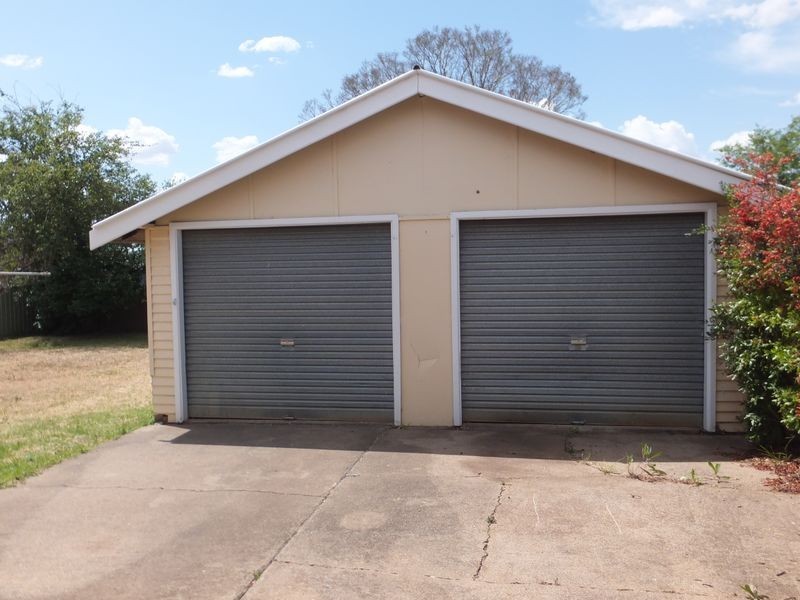 25 Elm Street, Tamworth NSW 2340