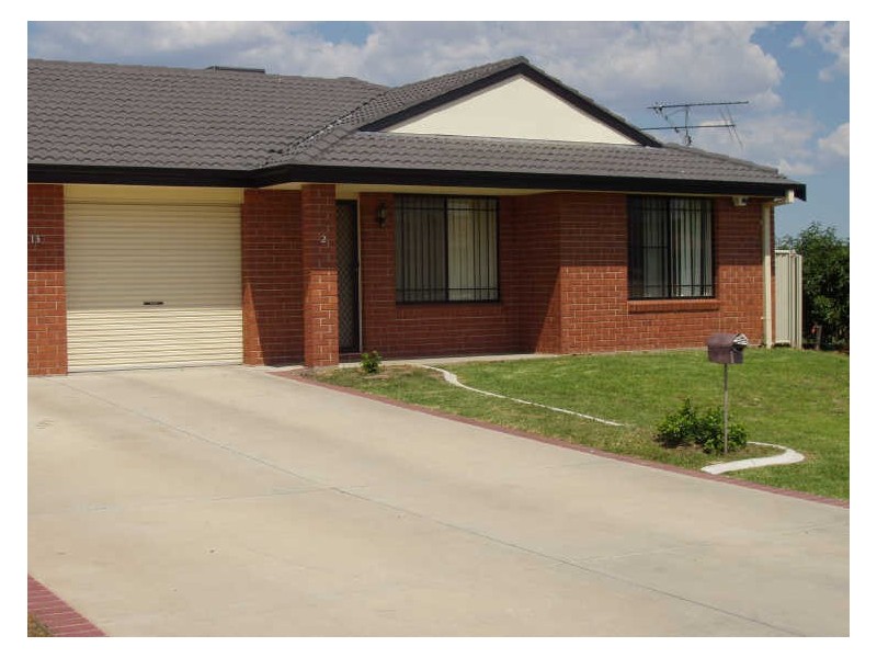 2/13 Karwin Street, Tamworth NSW 2340