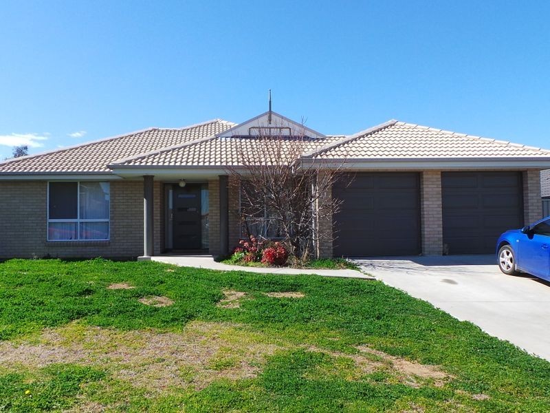 61 Grant Street, Tamworth NSW 2340