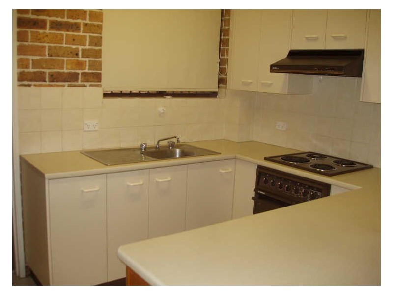 3/12 Illoura Street, Tamworth NSW 2340