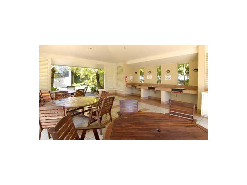 303/28 Northcliffe Tce, Surfers Paradise QLD 4217