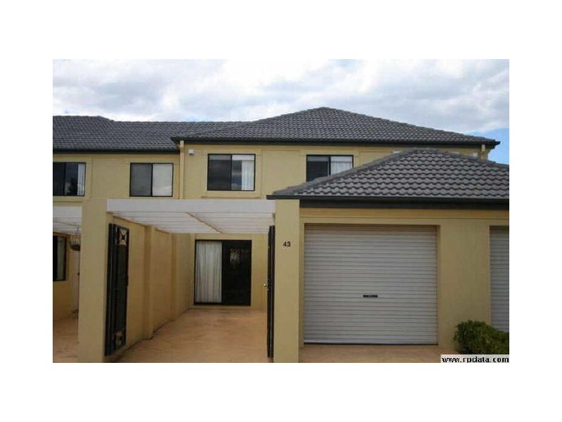 43/2 Bronberg Court, Benowa QLD 4217