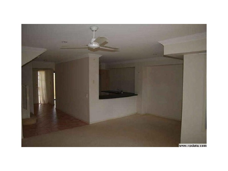 43/2 Bronberg Court, Benowa QLD 4217