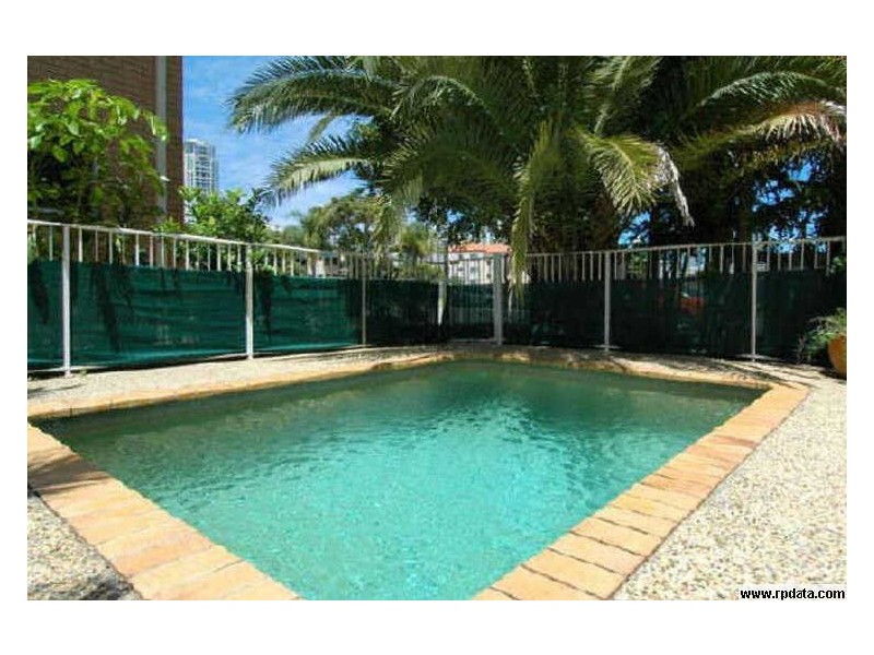 7-9 Illawong Street, Chevron Island QLD 4217