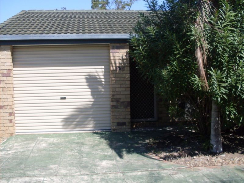 4/2 Golden Palms Court, Ashmore QLD 4214