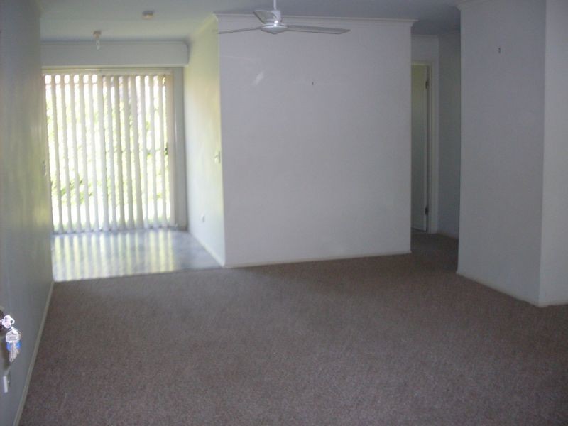 4/2 Golden Palms Court, Ashmore QLD 4214