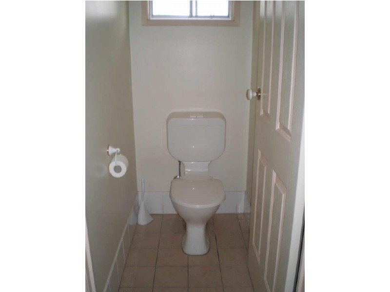 8 Tiwi Street, Sorrento QLD 4217