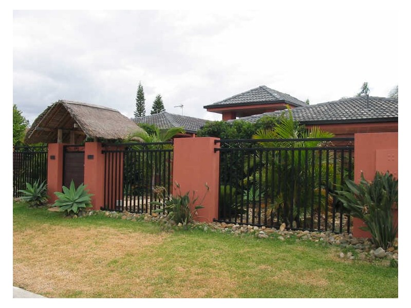 12 Beverley Crescent, Broadbeach Waters QLD 4218