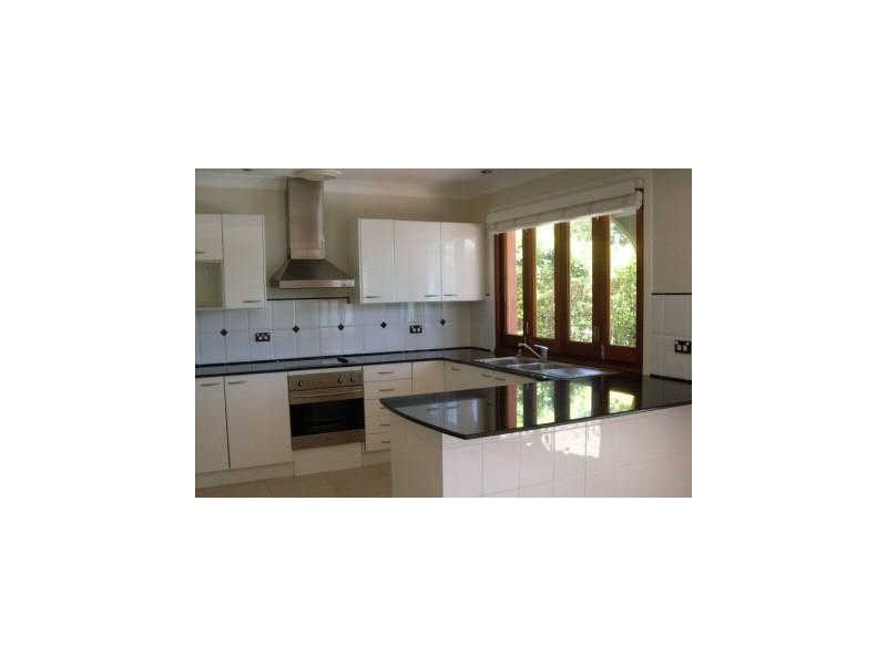 12 Beverley Crescent, Broadbeach Waters QLD 4218