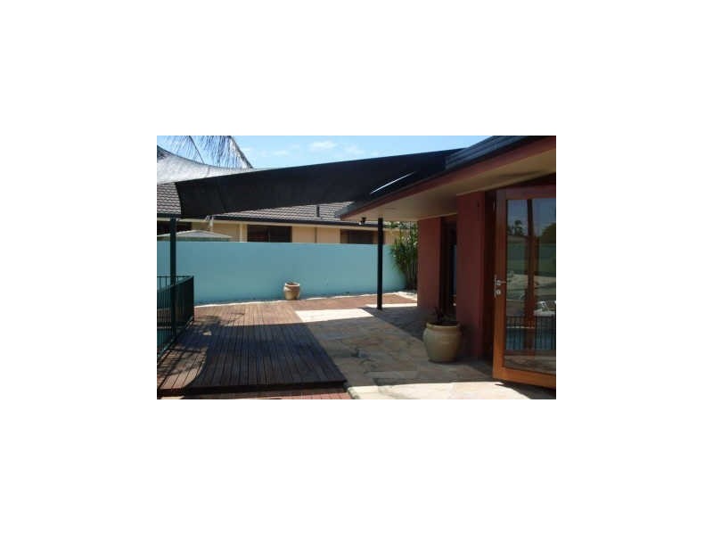 12 Beverley Crescent, Broadbeach Waters QLD 4218