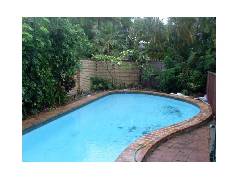 2/4 Tima Avenue, Bundall QLD 4217