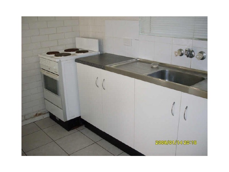 1/12 Markwell Av, Surfers Paradise QLD 4217