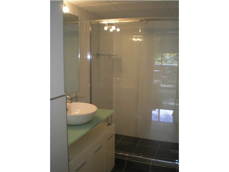 4/189 Surf Prde, Surfers Paradise QLD 4217