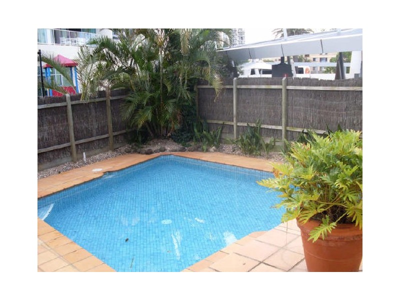 1/5 Old Burleigh Road, Surfers Paradise QLD 4217