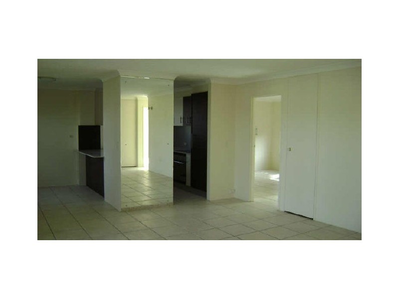 4/268 Stanhill Dve, Chevron Island QLD 4217