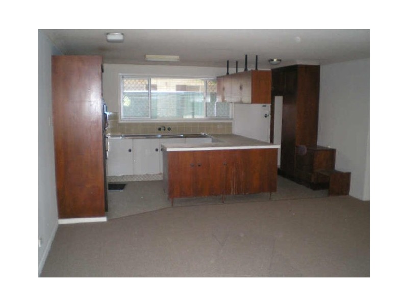 2/21 Weemala St, Chevron Island QLD 4217