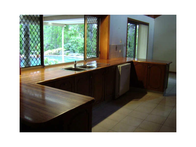 74 Hillview Pde, Ashmore QLD 4214
