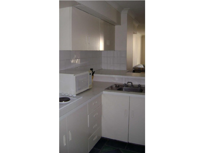 15/34 Remembrance Dve, Surfers Paradise QLD 4217