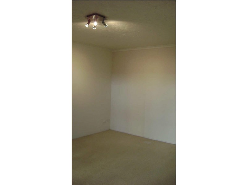 2/13 Stanhill Drive, Chevron Island QLD 4217