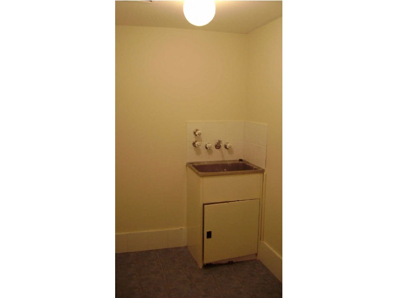 2/13 Stanhill Drive, Chevron Island QLD 4217