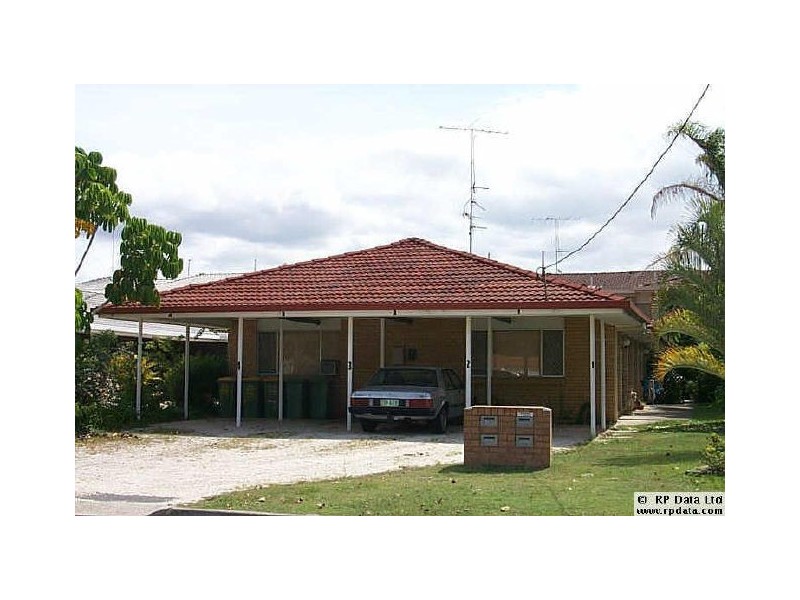 2/16 Parneno St, Chevron Island QLD 4217