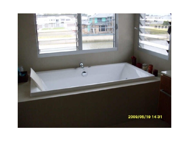 2/21 South Quay Dve, Biggera Waters QLD 4216