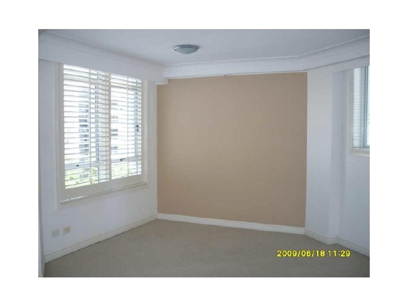 21/6 ‘Elkhorn Tower’ View Ave, Surfers Paradise QLD 4217