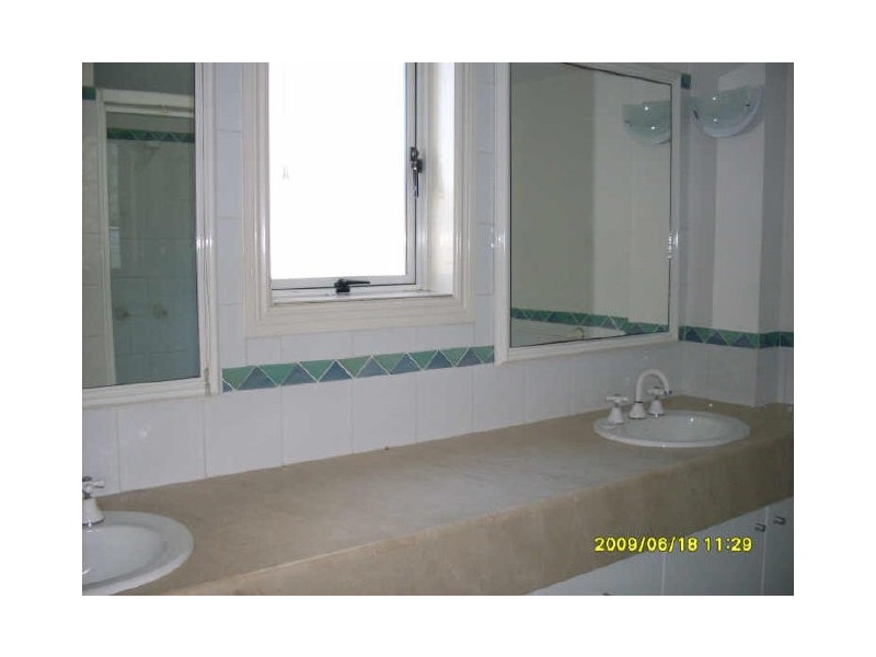 21/6 ‘Elkhorn Tower’ View Ave, Surfers Paradise QLD 4217