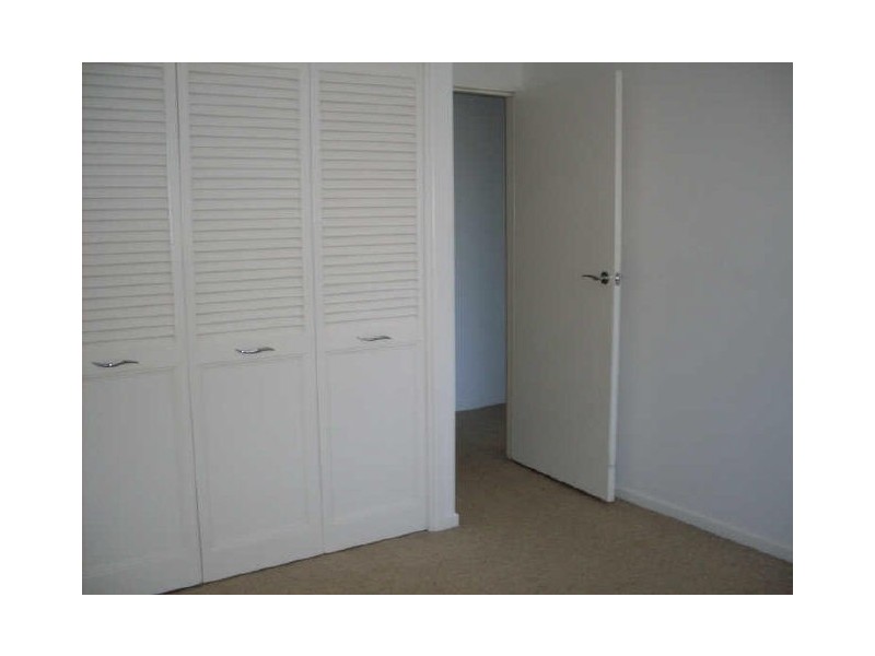 8/26 Stanhill Dve, Chevron Island QLD 4217