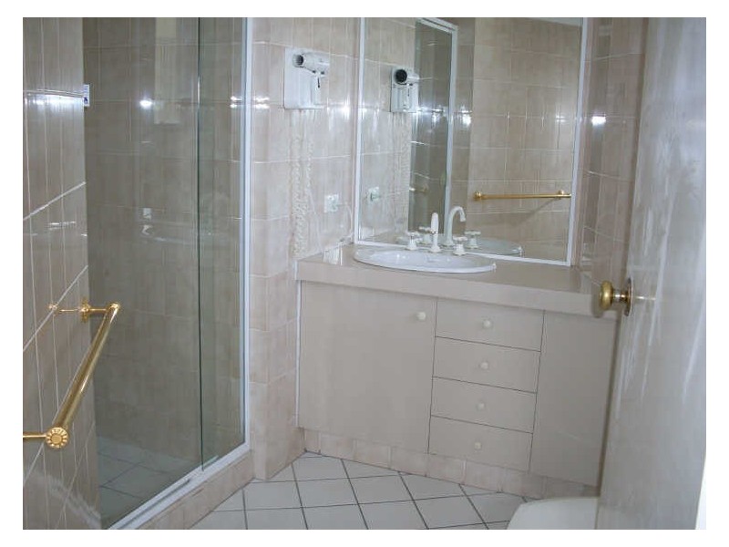 30 Laycock Street, Surfers Paradise QLD 4217