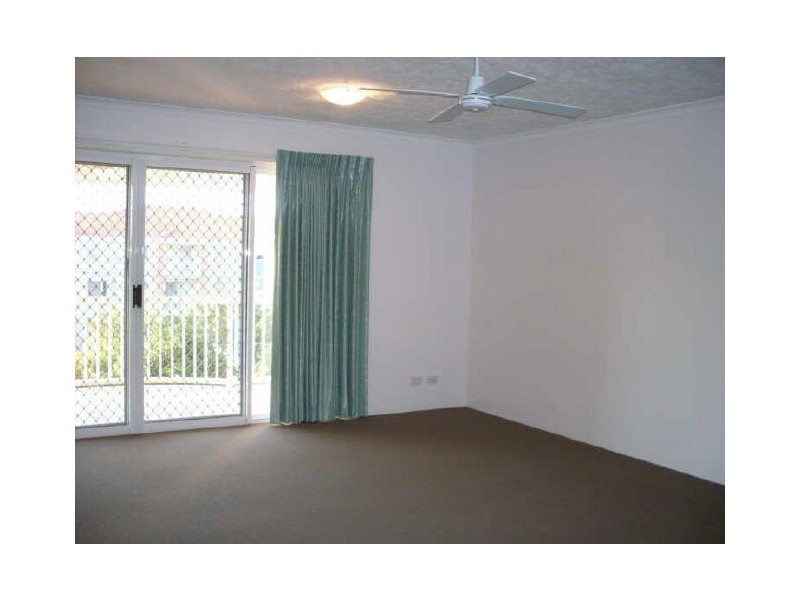 25/8-12 Dalpura St, Chevron Island QLD 4217