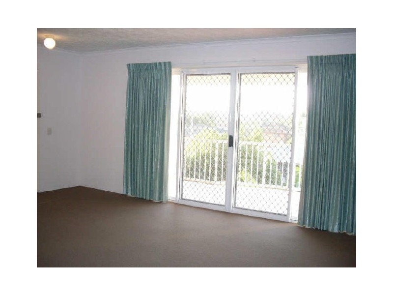 25/8-12 Dalpura St, Chevron Island QLD 4217
