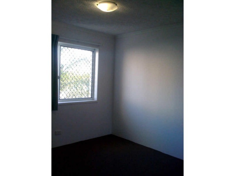 25/8-12 Dalpura St, Chevron Island QLD 4217
