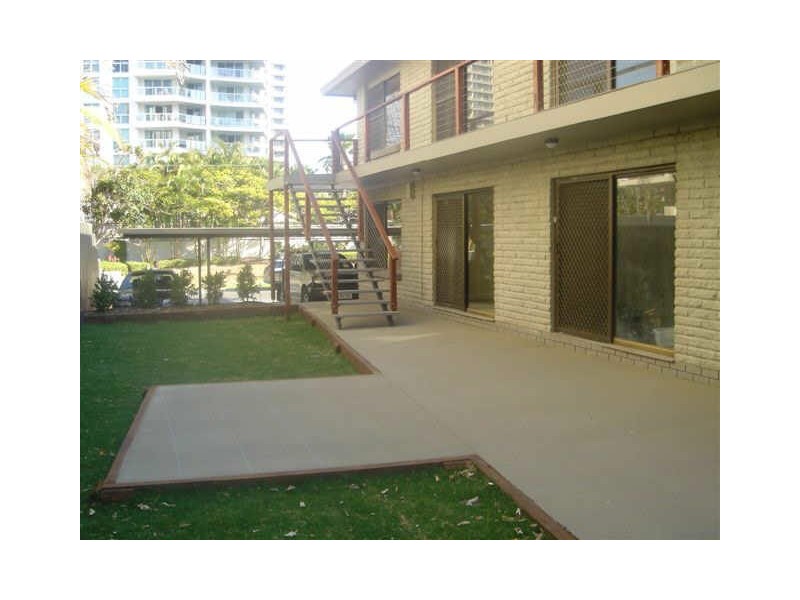 6/9 Cronin Ave, Main Beach QLD 4217