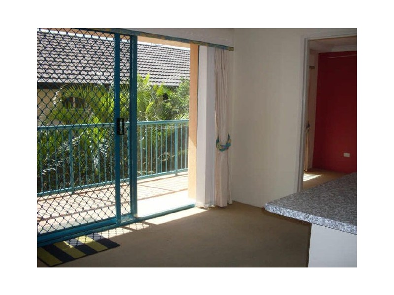 209/40-42 Tarcoola Cres, Chevron Island QLD 4217