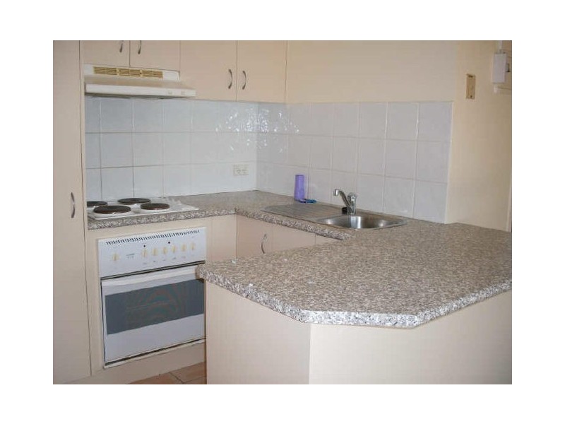 209/40-42 Tarcoola Cres, Chevron Island QLD 4217