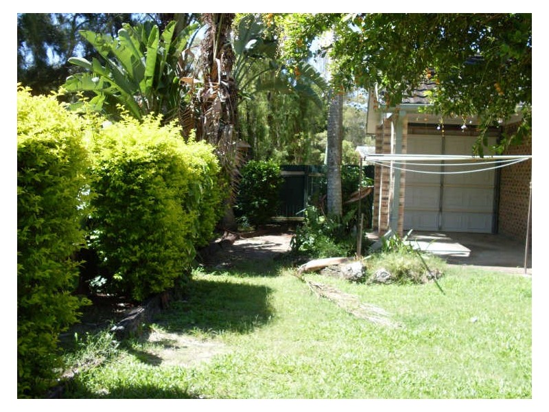 116 Kindra Ave, Southport QLD 4215