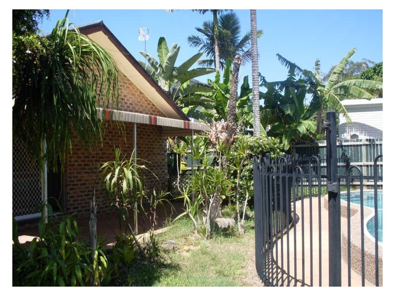 116 Kindra Ave, Southport QLD 4215