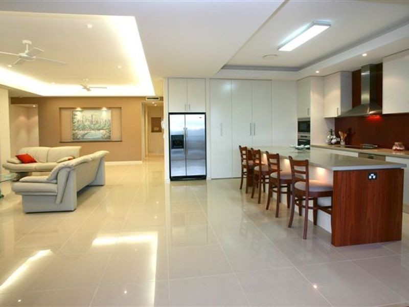 62 Hedges Avenue, Mermaid Beach QLD 4218