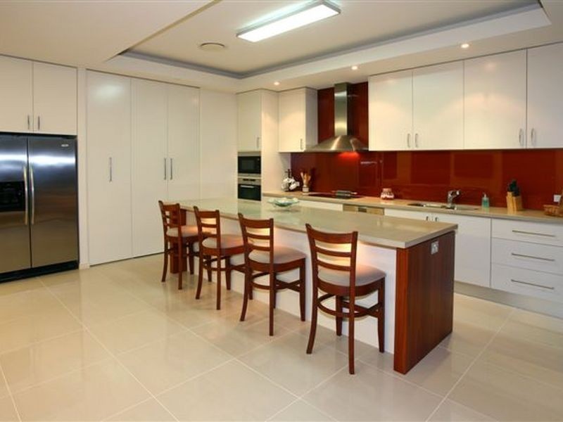 62 Hedges Avenue, Mermaid Beach QLD 4218