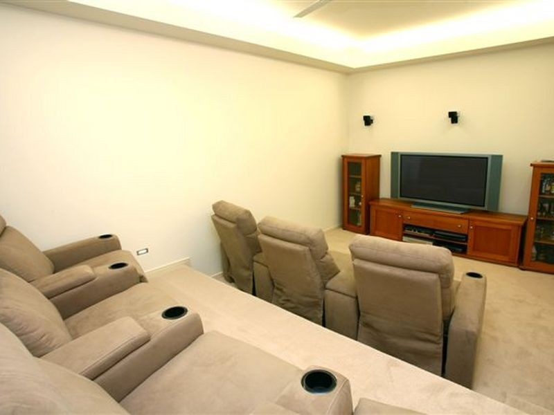 62 Hedges Avenue, Mermaid Beach QLD 4218