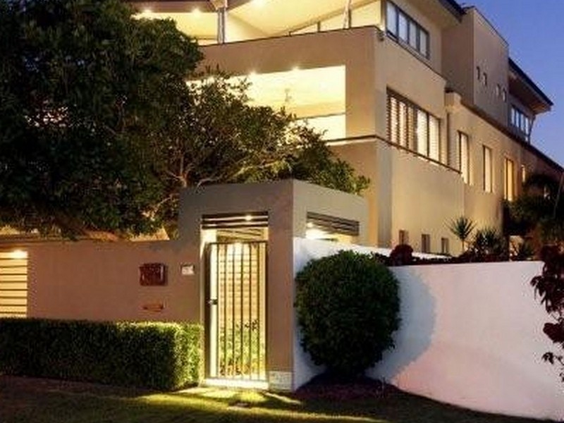 28B Armrick Street, Broadbeach QLD 4218
