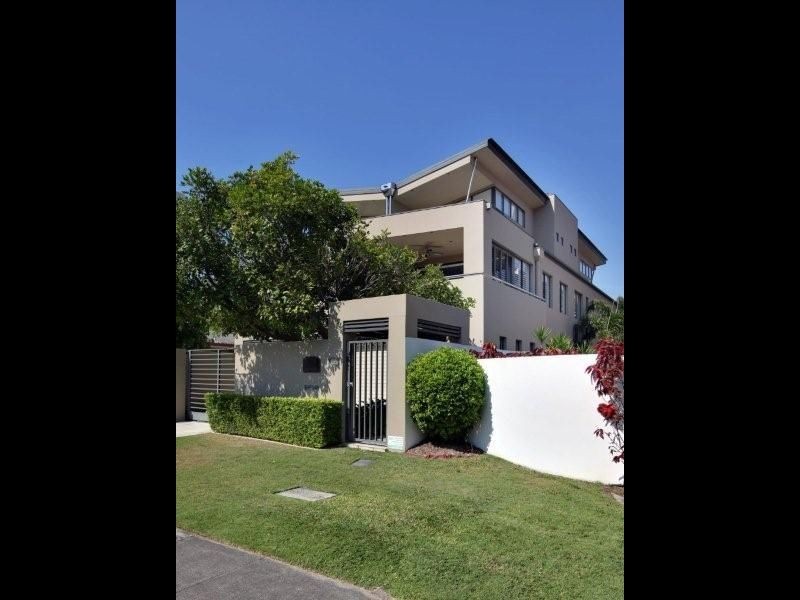 28B Armrick Street, Broadbeach QLD 4218