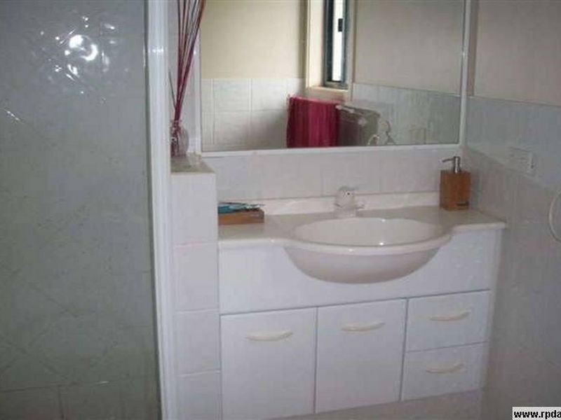 10/118 Ridgeway Avenue, Southport QLD 4215