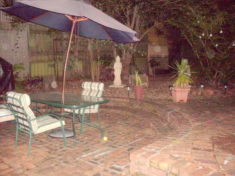 13A Cronin Avenue, Main Beach QLD 4217