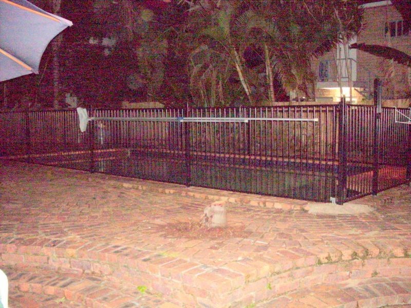 13A Cronin Avenue, Main Beach QLD 4217