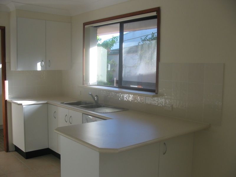 12 River Crescent, Broadbeach Waters QLD 4218