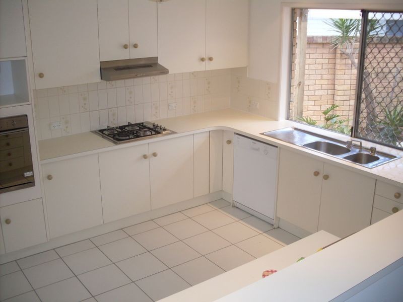 24 Platypus Avenue, Sorrento QLD 4217